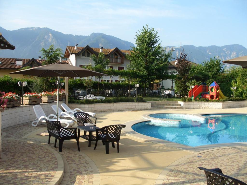 Hotel Bellaria Левико Терме Екстериор снимка