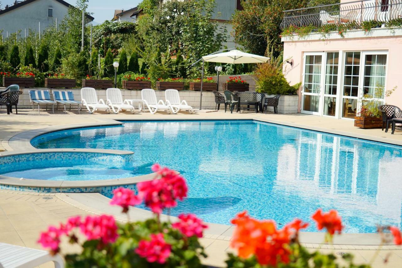 Hotel Bellaria Левико Терме Екстериор снимка