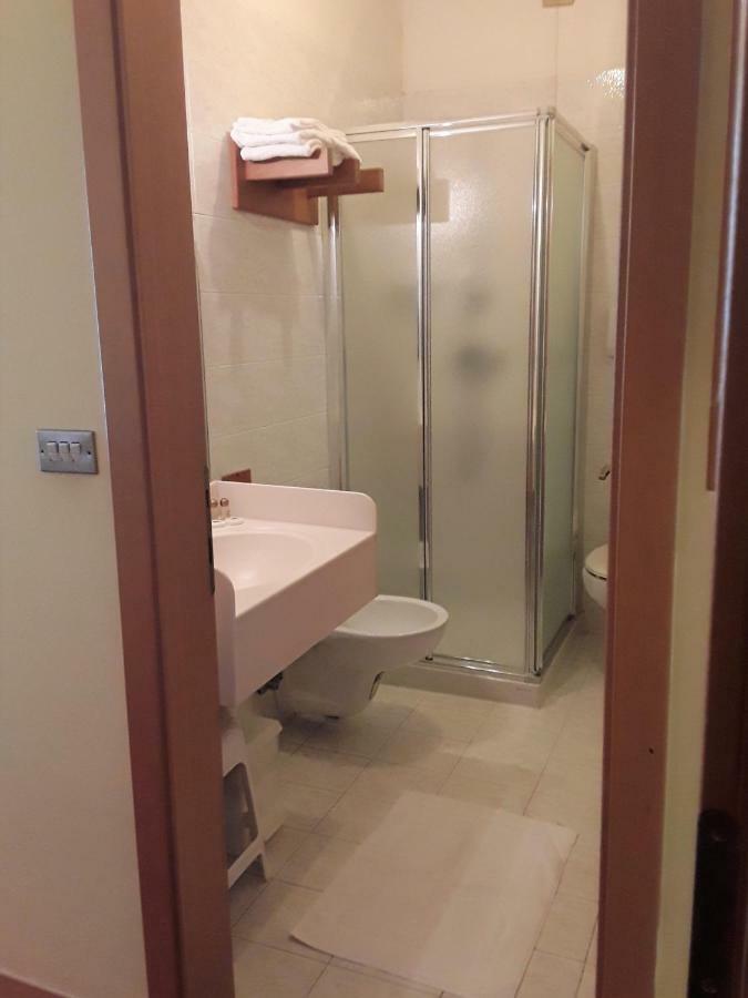 Hotel Bellaria Левико Терме Екстериор снимка