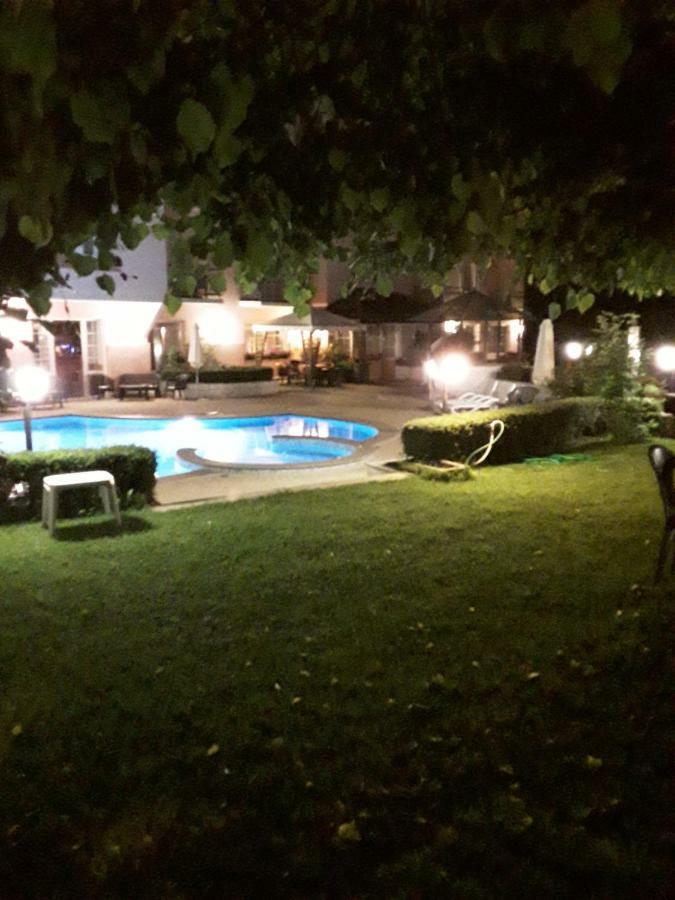 Hotel Bellaria Левико Терме Екстериор снимка