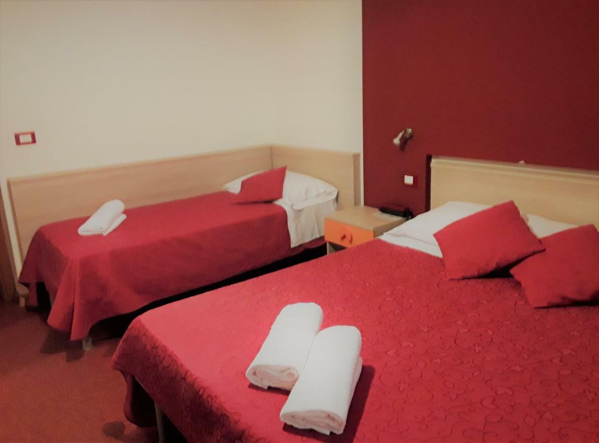 Hotel Bellaria Левико Терме Екстериор снимка
