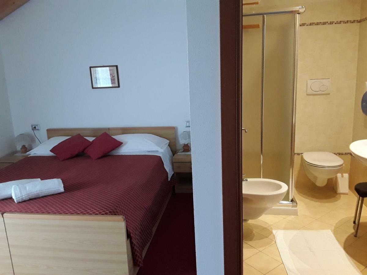 Hotel Bellaria Левико Терме Екстериор снимка