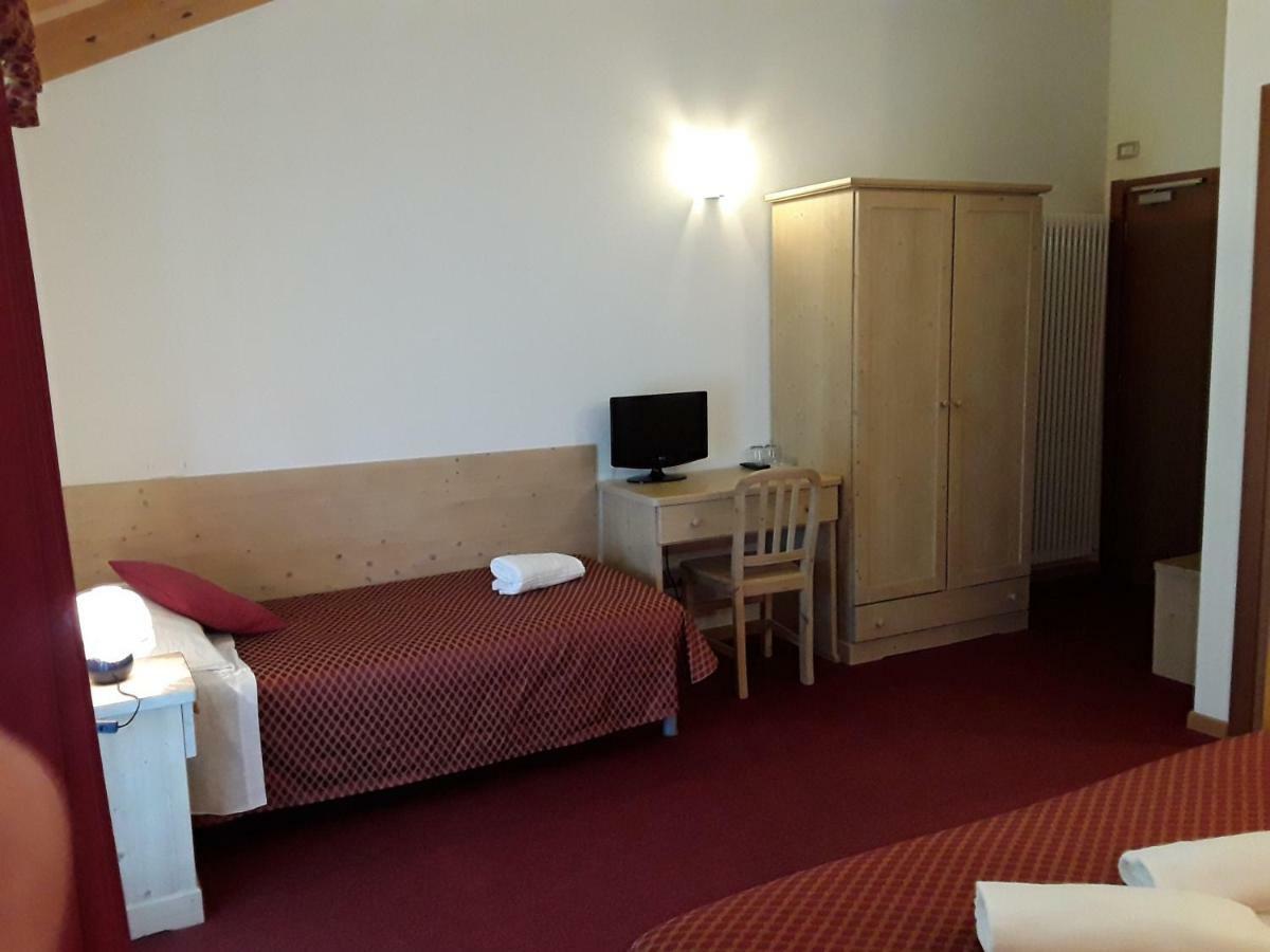 Hotel Bellaria Левико Терме Екстериор снимка