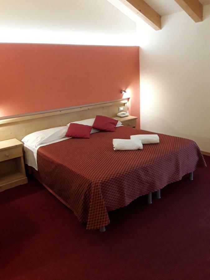 Hotel Bellaria Левико Терме Екстериор снимка